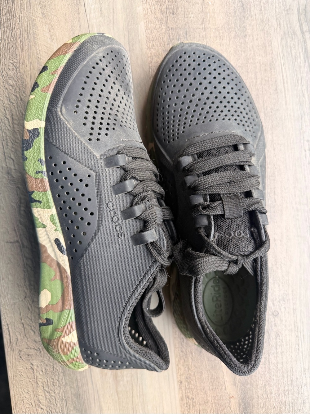 CROCS women’s stride rite